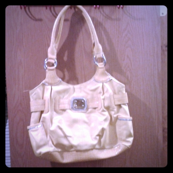 Yellow purse - Picture 1 of 1